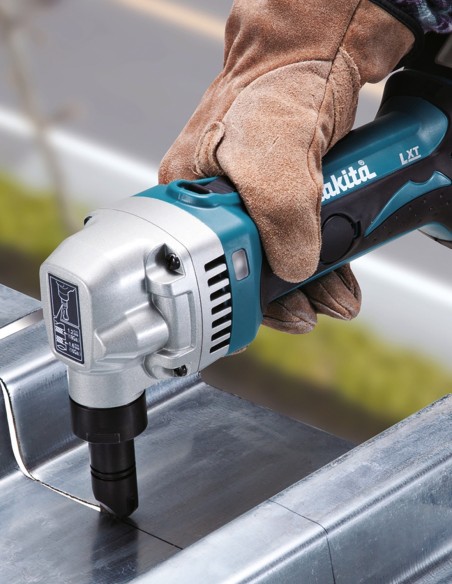 Roedora MAKITA DJN161Z (Cuerpo solo)