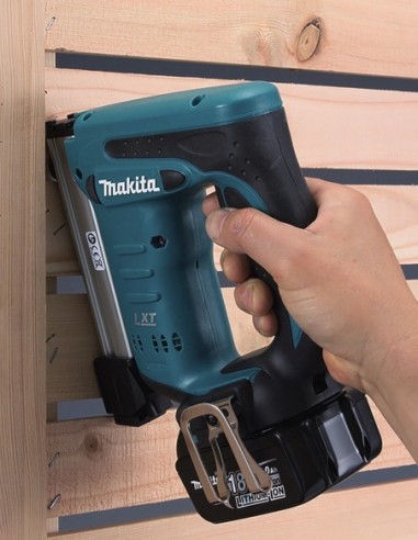 Grapadora MAKITA DST221Z (Cuerpo solo)