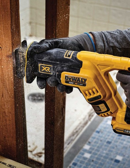 Sierra Sable DeWALT DCS367N (Cuerpo solo)