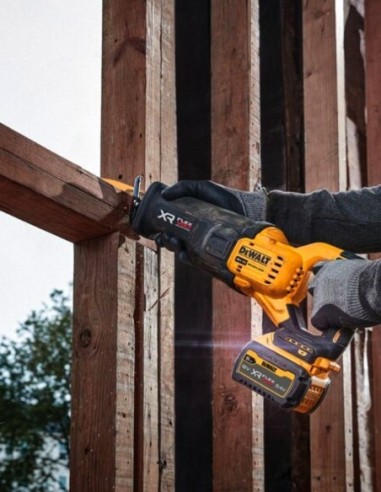 Sierra Sable DeWALT DCS386NT (Cuerpo...