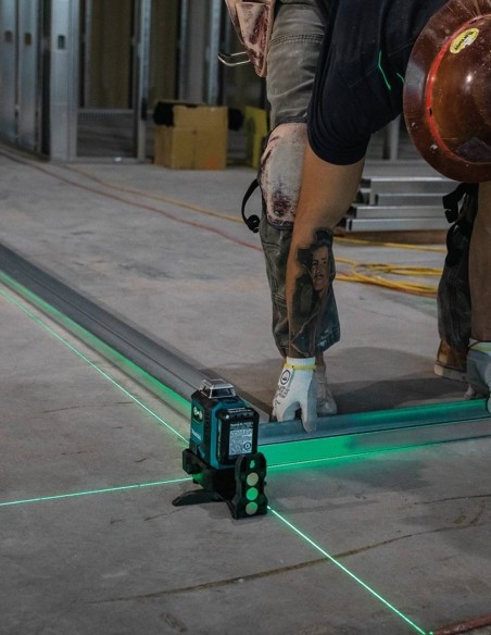 Nivel Láser MAKITA SK700GD (Cuerpo solo)