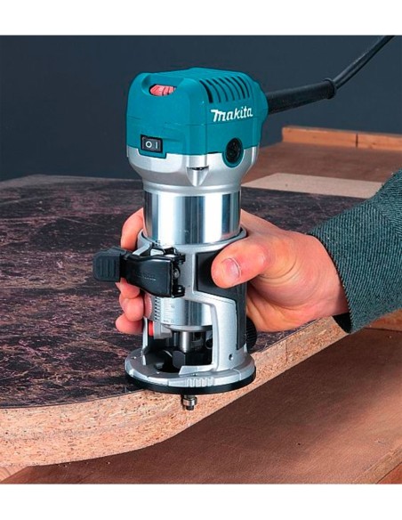 Fresadora MAKITA RT0700CX2 (710 W)