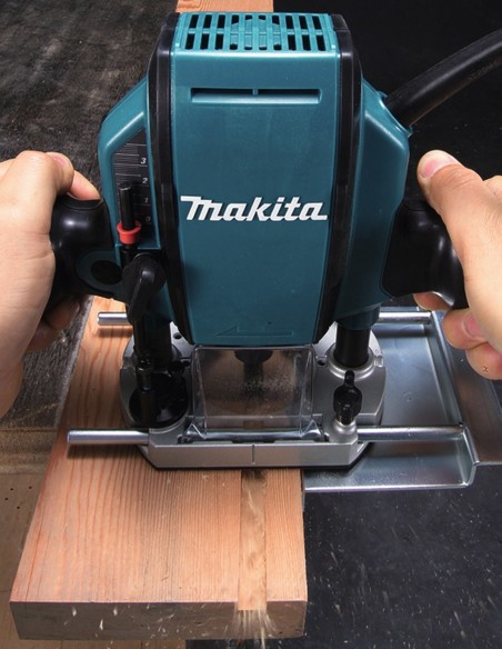 Fresadora de superficie MAKITA RP0900 (900 W)