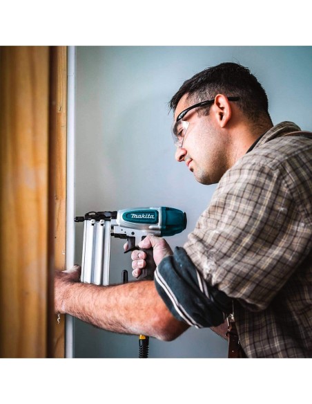 Clavadora Neumática MAKITA AF506 (18 Ga - Ø 1.2 mm)