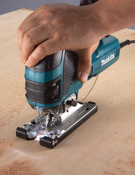 Sierra de Calar MAKITA 4351FCT (720 W)