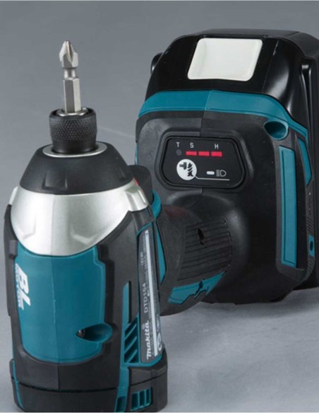 Atornillador de Impacto MAKITA DTD154Z (Cuerpo solo)