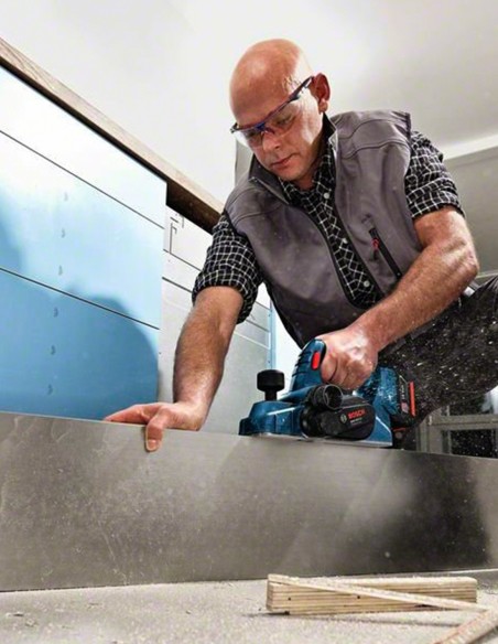 Cepillo BOSCH GHO 18 V-LI (Cuerpo solo + L-Boxx 238)